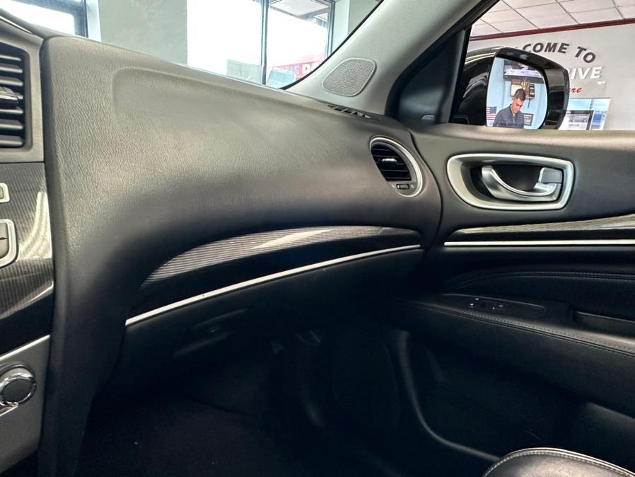 2020 INFINITI QX60 PURE AWD, available for sale in Inwood, New York | 5 Towns Drive. Inwood, New York 2020 INFINITI QX60 PURE AWD, available for sale in Inwood, New York | 5 Towns Drive. Inwood, New York