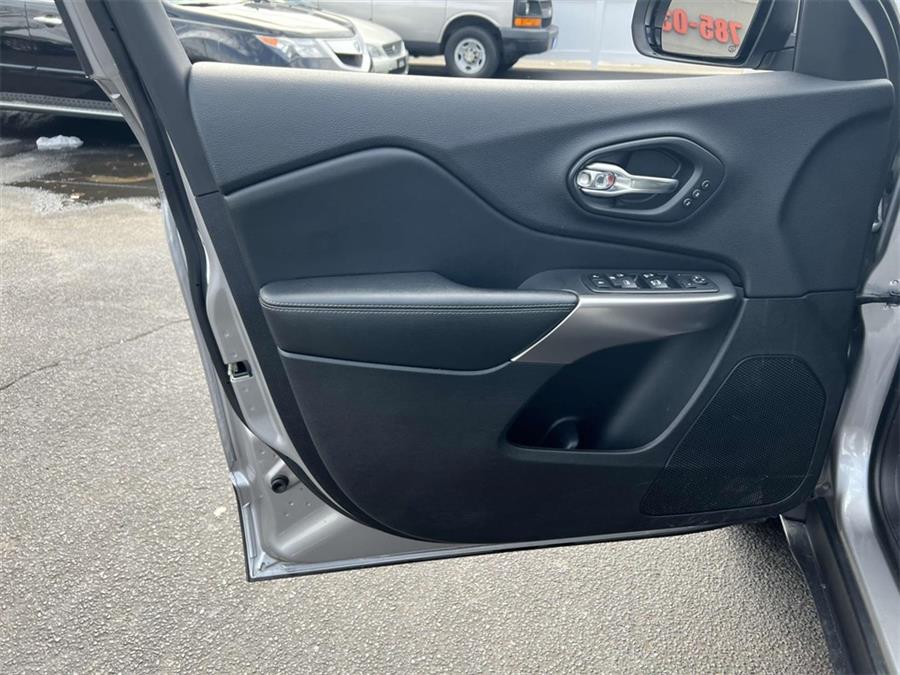 2019 Jeep Cherokee Limited, available for sale in Wantagh, New York | Wantagh Certified. Wantagh, New York 2019 Jeep Cherokee Limited, available for sale in Wantagh, New York | Wantagh Certified. Wantagh, New York