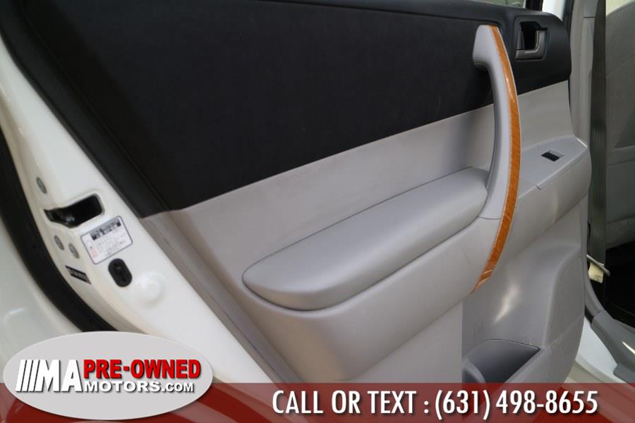 2008 Toyota Highlander Hybrid 4WD 4dr (Natl), available for sale in Huntington Station, New York | M & A Motors. Huntington Station, New York 2008 Toyota Highlander Hybrid 4WD 4dr (Natl), available for sale in Huntington Station, New York | M & A Motors. Huntington Station, New York