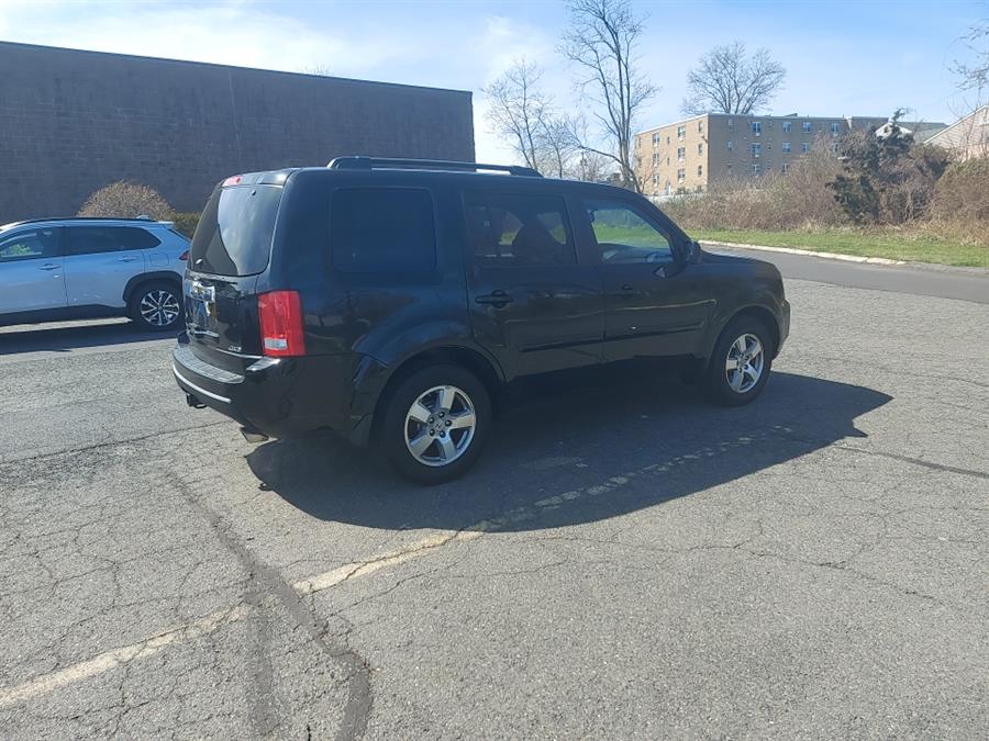 2011 Honda Pilot 4WD 4dr EX-L w/Navi, available for sale in West Hartford, Connecticut | Chadrad Motors llc. West Hartford, Connecticut 2011 Honda Pilot 4WD 4dr EX-L w/Navi, available for sale in West Hartford, Connecticut | Chadrad Motors llc. West Hartford, Connecticut