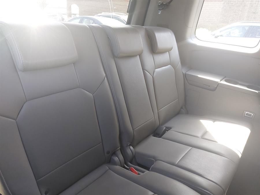 2011 Honda Pilot 4WD 4dr EX-L w/Navi, available for sale in West Hartford, Connecticut | Chadrad Motors llc. West Hartford, Connecticut 2011 Honda Pilot 4WD 4dr EX-L w/Navi, available for sale in West Hartford, Connecticut | Chadrad Motors llc. West Hartford, Connecticut