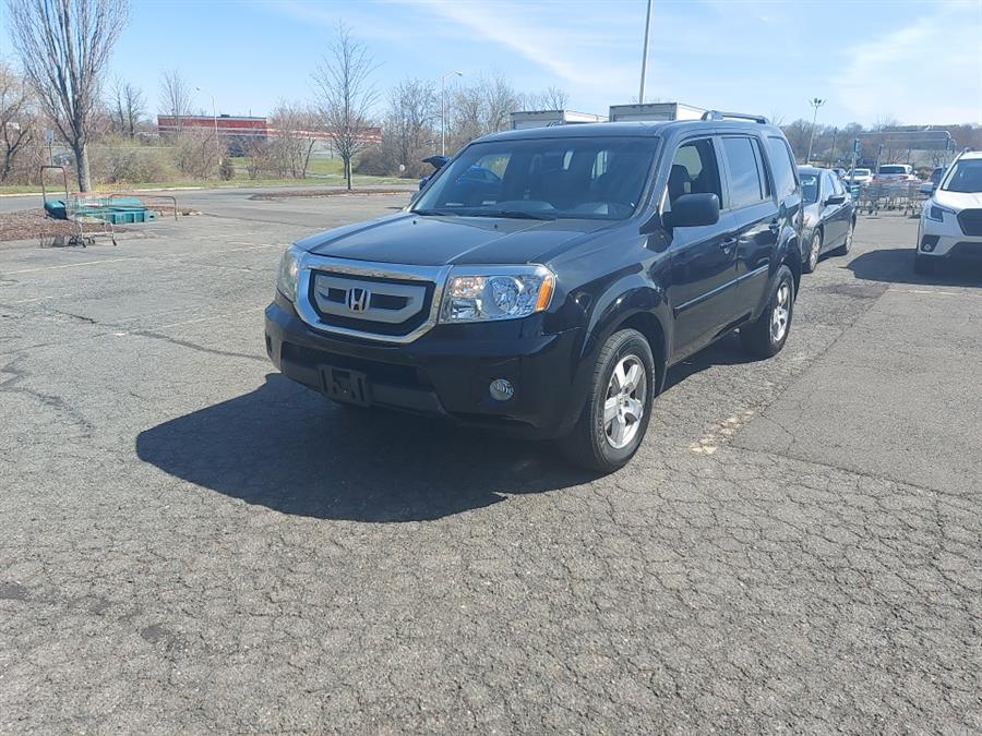 2011 Honda Pilot 4WD 4dr EX-L w/Navi, available for sale in West Hartford, Connecticut | Chadrad Motors llc. West Hartford, Connecticut 2011 Honda Pilot 4WD 4dr EX-L w/Navi, available for sale in West Hartford, Connecticut | Chadrad Motors llc. West Hartford, Connecticut