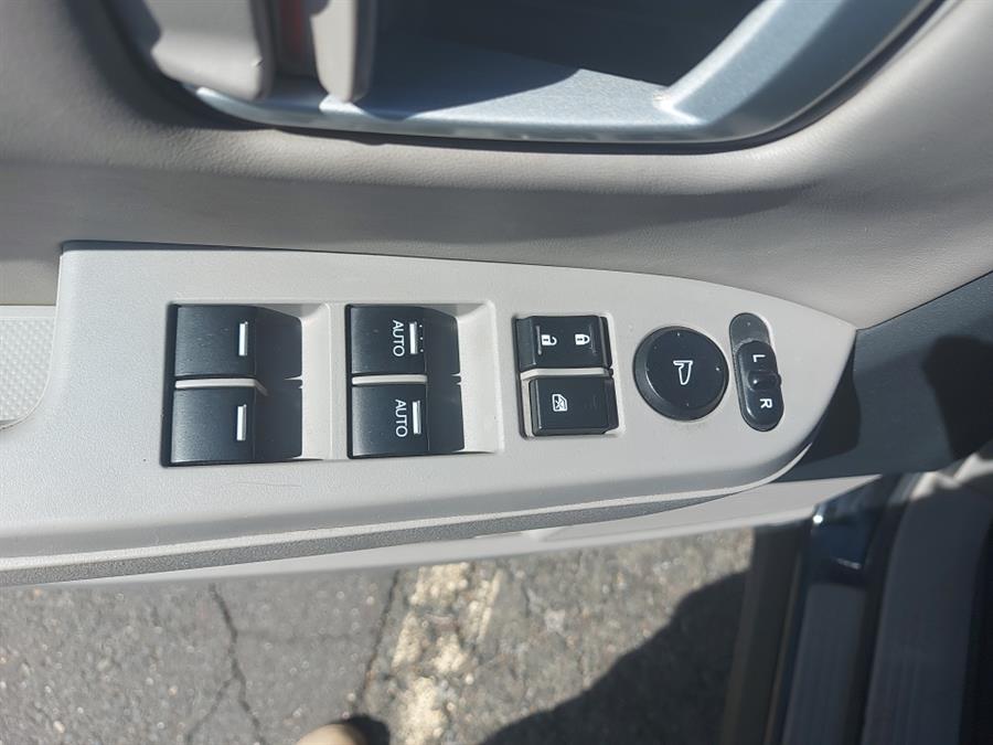 2011 Honda Pilot 4WD 4dr EX-L w/Navi, available for sale in West Hartford, Connecticut | Chadrad Motors llc. West Hartford, Connecticut 2011 Honda Pilot 4WD 4dr EX-L w/Navi, available for sale in West Hartford, Connecticut | Chadrad Motors llc. West Hartford, Connecticut