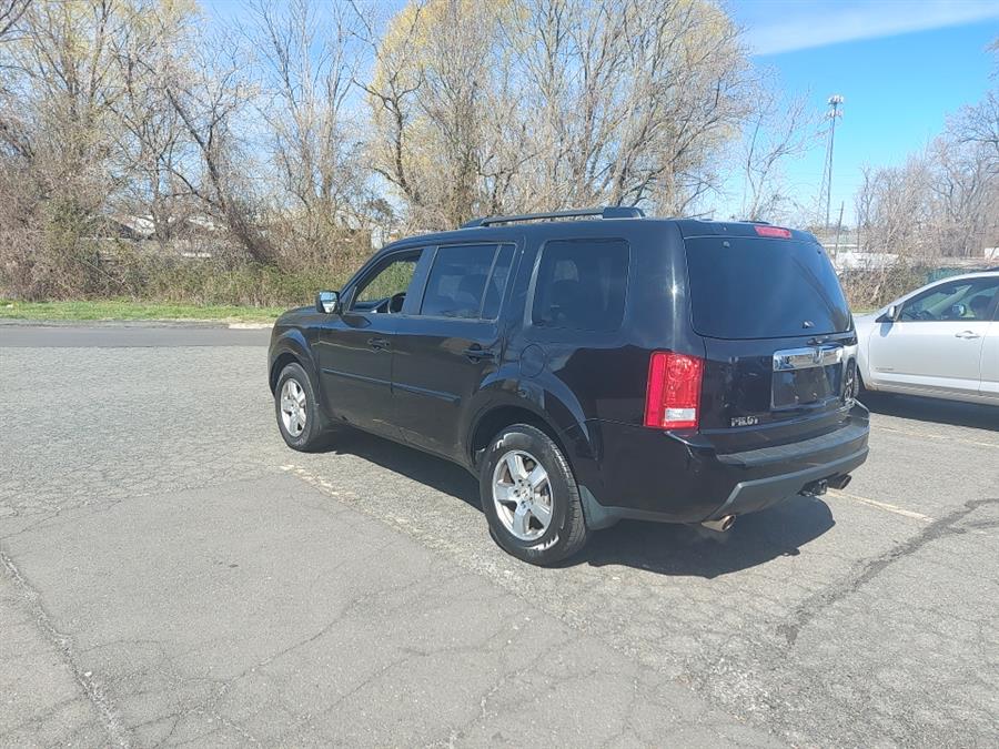 2011 Honda Pilot 4WD 4dr EX-L w/Navi, available for sale in West Hartford, Connecticut | Chadrad Motors llc. West Hartford, Connecticut 2011 Honda Pilot 4WD 4dr EX-L w/Navi, available for sale in West Hartford, Connecticut | Chadrad Motors llc. West Hartford, Connecticut