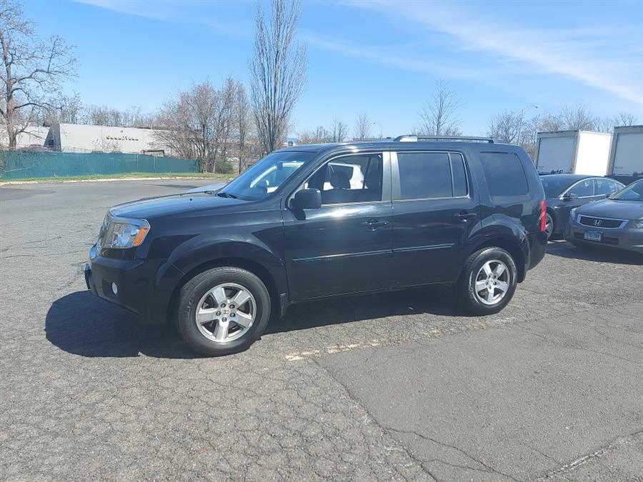 2011 Honda Pilot 4WD 4dr EX-L w/Navi, available for sale in West Hartford, Connecticut | Chadrad Motors llc. West Hartford, Connecticut 2011 Honda Pilot 4WD 4dr EX-L w/Navi, available for sale in West Hartford, Connecticut | Chadrad Motors llc. West Hartford, Connecticut