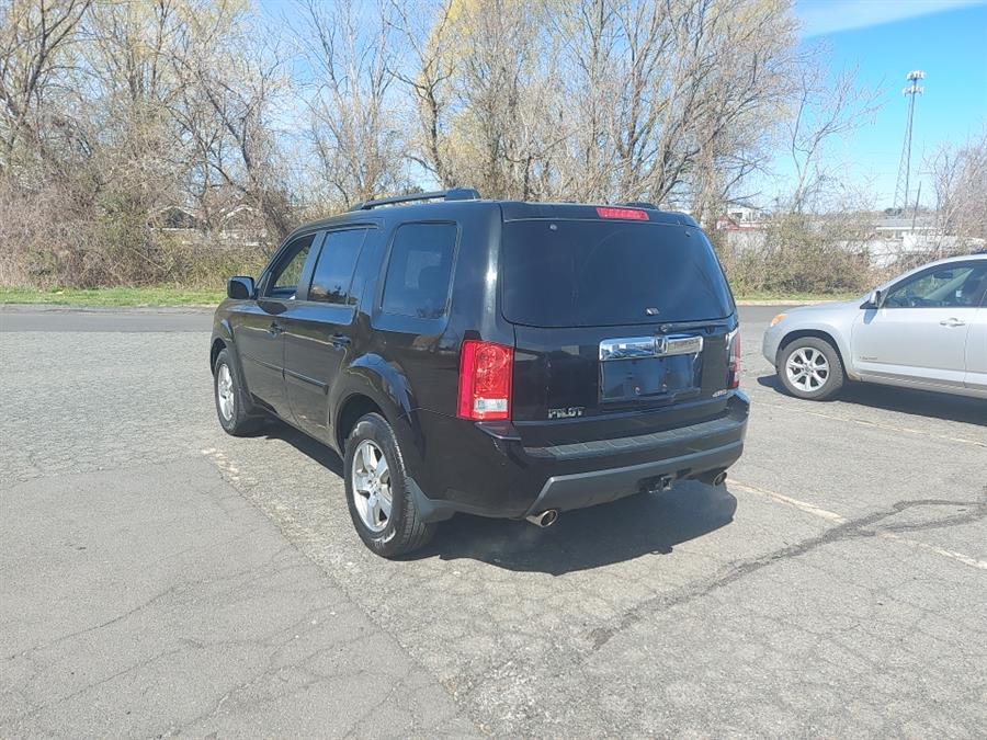 2011 Honda Pilot 4WD 4dr EX-L w/Navi, available for sale in West Hartford, Connecticut | Chadrad Motors llc. West Hartford, Connecticut 2011 Honda Pilot 4WD 4dr EX-L w/Navi, available for sale in West Hartford, Connecticut | Chadrad Motors llc. West Hartford, Connecticut