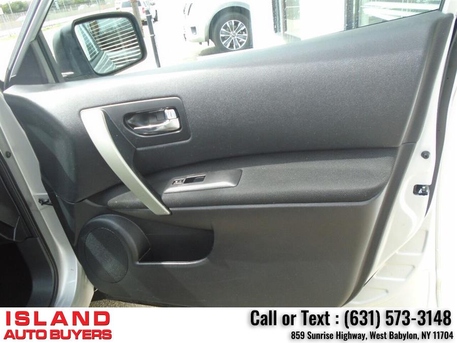 2012 Nissan Rogue SV AWD 4dr Crossover, available for sale in West Babylon, New York | Island Auto Buyers. West Babylon, New York 2012 Nissan Rogue SV AWD 4dr Crossover, available for sale in West Babylon, New York | Island Auto Buyers. West Babylon, New York