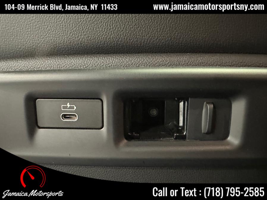 2021 BMW X6 M50i Sports Activity Coupe, available for sale in Jamaica, New York | Jamaica Motor Sports . Jamaica, New York 2021 BMW X6 M50i Sports Activity Coupe, available for sale in Jamaica, New York | Jamaica Motor Sports . Jamaica, New York