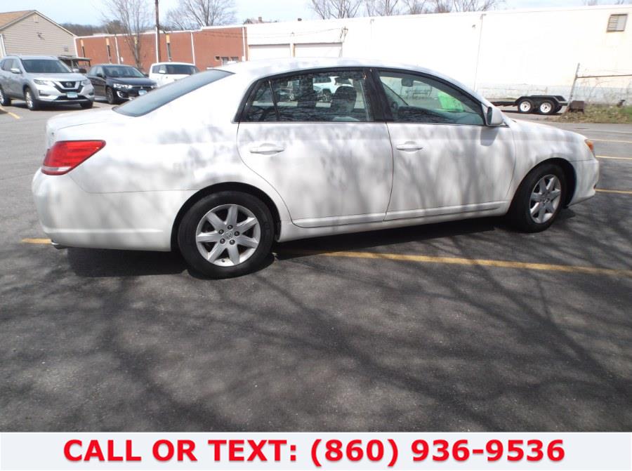 2010 Toyota Avalon 4dr Sdn XL (Natl), available for sale in Hartford, Connecticut | Lee Motors Sales Inc. Hartford, Connecticut 2010 Toyota Avalon 4dr Sdn XL (Natl), available for sale in Hartford, Connecticut | Lee Motors Sales Inc. Hartford, Connecticut