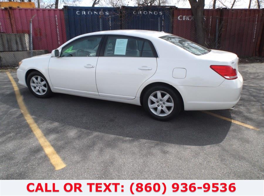 2010 Toyota Avalon 4dr Sdn XL (Natl), available for sale in Hartford, Connecticut | Lee Motors Sales Inc. Hartford, Connecticut 2010 Toyota Avalon 4dr Sdn XL (Natl), available for sale in Hartford, Connecticut | Lee Motors Sales Inc. Hartford, Connecticut