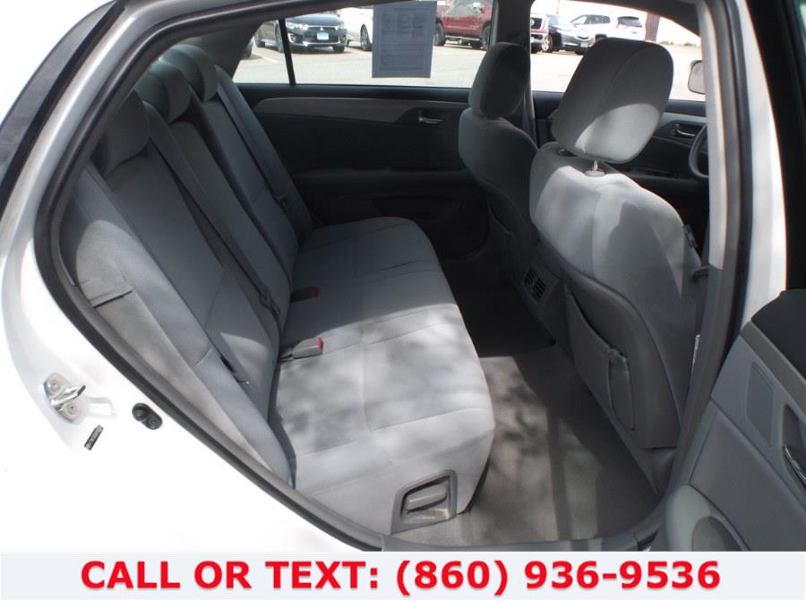 2010 Toyota Avalon 4dr Sdn XL (Natl), available for sale in Hartford, Connecticut | Lee Motors Sales Inc. Hartford, Connecticut 2010 Toyota Avalon 4dr Sdn XL (Natl), available for sale in Hartford, Connecticut | Lee Motors Sales Inc. Hartford, Connecticut