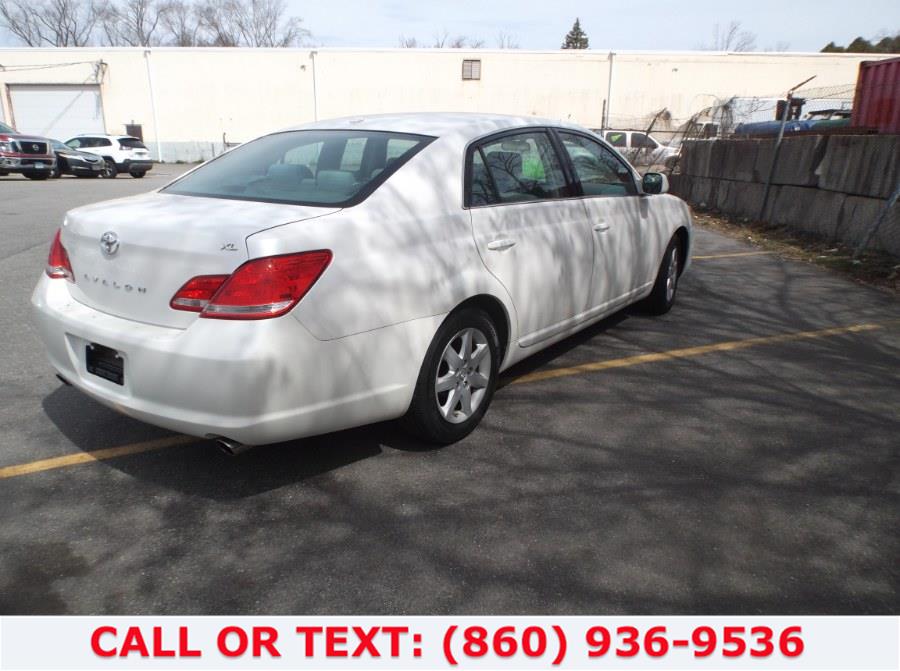 2010 Toyota Avalon 4dr Sdn XL (Natl), available for sale in Hartford, Connecticut | Lee Motors Sales Inc. Hartford, Connecticut 2010 Toyota Avalon 4dr Sdn XL (Natl), available for sale in Hartford, Connecticut | Lee Motors Sales Inc. Hartford, Connecticut