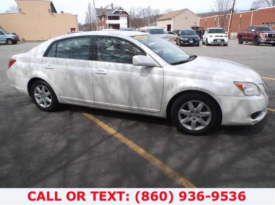 2010 Toyota Avalon 4dr Sdn XL (Natl), available for sale in Hartford, Connecticut | Lee Motors Sales Inc. Hartford, Connecticut 2010 Toyota Avalon 4dr Sdn XL (Natl), available for sale in Hartford, Connecticut | Lee Motors Sales Inc. Hartford, Connecticut
