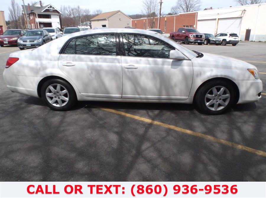 2010 Toyota Avalon 4dr Sdn XL (Natl), available for sale in Hartford, Connecticut | Lee Motors Sales Inc. Hartford, Connecticut 2010 Toyota Avalon 4dr Sdn XL (Natl), available for sale in Hartford, Connecticut | Lee Motors Sales Inc. Hartford, Connecticut