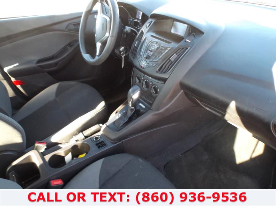 2014 Ford Focus 4dr Sdn S, available for sale in Hartford, Connecticut | Lee Motors Sales Inc. Hartford, Connecticut 2014 Ford Focus 4dr Sdn S, available for sale in Hartford, Connecticut | Lee Motors Sales Inc. Hartford, Connecticut