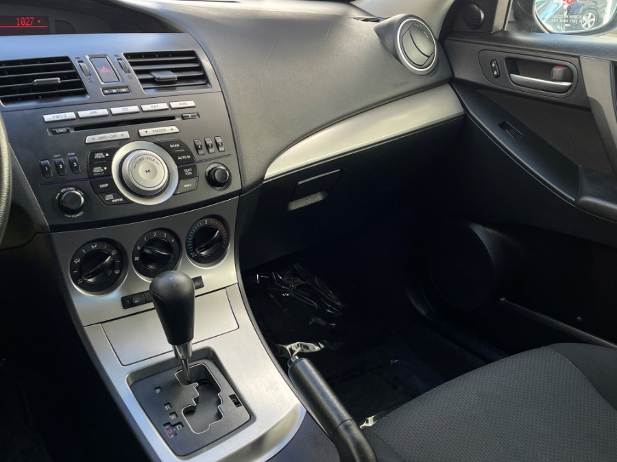 2011 Mazda Mazda3 4dr Sdn Auto i Touring, available for sale in Corona, California | Green Light Auto. Corona, California 2011 Mazda Mazda3 4dr Sdn Auto i Touring, available for sale in Corona, California | Green Light Auto. Corona, California
