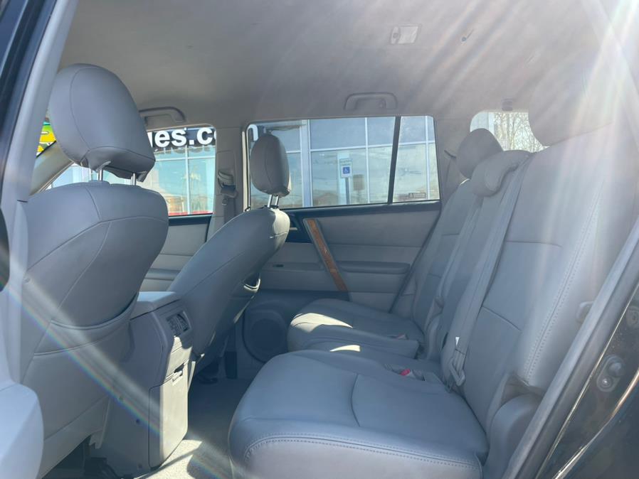 2009 Toyota Highlander Hybrid CLEAN CARFAX. Low Miles!!!, available for sale in Rosedale, New York | Sunrise Auto Sales. Rosedale, New York 2009 Toyota Highlander Hybrid CLEAN CARFAX. Low Miles!!!, available for sale in Rosedale, New York | Sunrise Auto Sales. Rosedale, New York