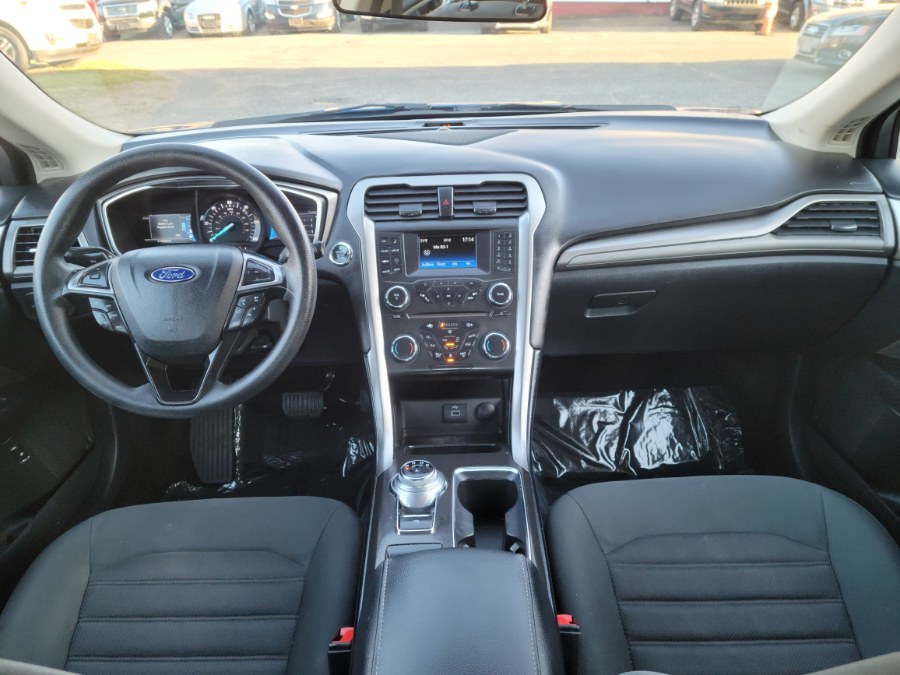 2017 Ford Fusion Hybrid SE FWD, available for sale in East Windsor, Connecticut | Toro Auto. East Windsor, Connecticut 2017 Ford Fusion Hybrid SE FWD, available for sale in East Windsor, Connecticut | Toro Auto. East Windsor, Connecticut