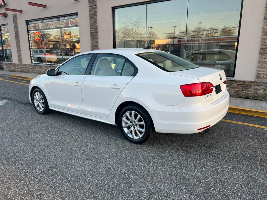 2013 Volkswagen Jetta Sedan 4dr Auto SE PZEV, available for sale in Little Ferry, New Jersey | Easy Credit of Jersey. Little Ferry, New Jersey
