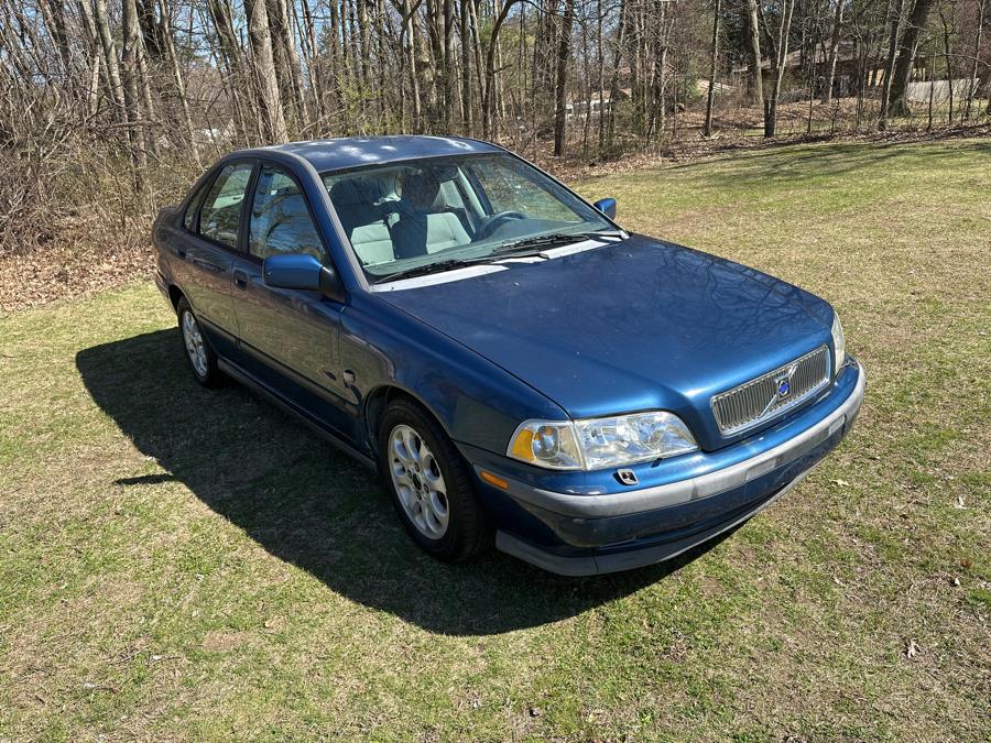 2000 Volvo S40 photo