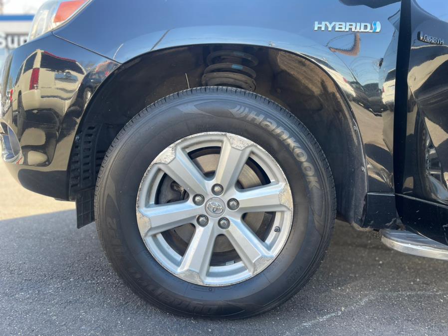 2009 Toyota Highlander Hybrid CLEAN CARFAX. Low Miles!!!, available for sale in Elmont, New York | Sunrise of Elmont. Elmont, New York 2009 Toyota Highlander Hybrid CLEAN CARFAX. Low Miles!!!, available for sale in Elmont, New York | Sunrise of Elmont. Elmont, New York