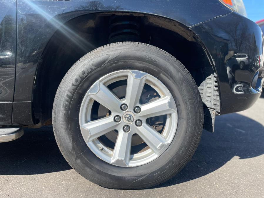 2009 Toyota Highlander Hybrid CLEAN CARFAX. Low Miles!!!, available for sale in Elmont, New York | Sunrise of Elmont. Elmont, New York 2009 Toyota Highlander Hybrid CLEAN CARFAX. Low Miles!!!, available for sale in Elmont, New York | Sunrise of Elmont. Elmont, New York