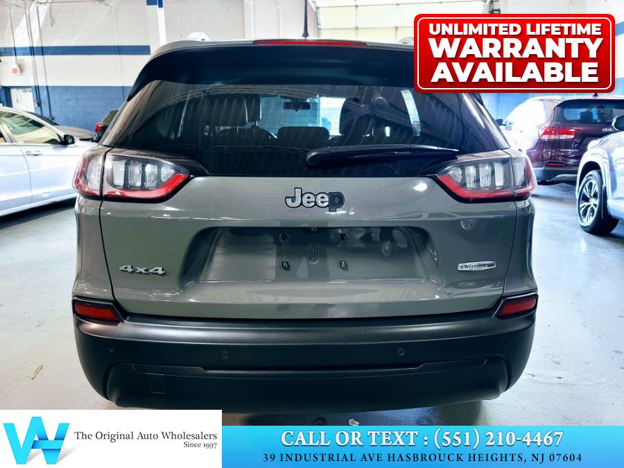 2019 Jeep Cherokee Latitude Plus 4x4, available for sale in Hasbrouck Heights, New Jersey | AW Auto & Truck Wholesalers, Inc. Hasbrouck Heights, New Jersey 2019 Jeep Cherokee Latitude Plus 4x4, available for sale in Hasbrouck Heights, New Jersey | AW Auto & Truck Wholesalers, Inc. Hasbrouck Heights, New Jersey
