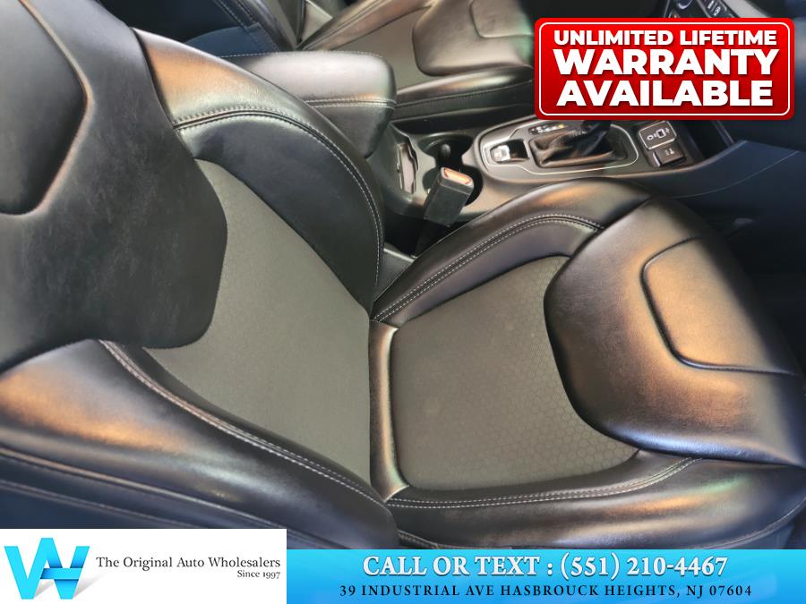 2019 Jeep Cherokee Latitude Plus 4x4, available for sale in Hasbrouck Heights, New Jersey | AW Auto & Truck Wholesalers, Inc. Hasbrouck Heights, New Jersey 2019 Jeep Cherokee Latitude Plus 4x4, available for sale in Hasbrouck Heights, New Jersey | AW Auto & Truck Wholesalers, Inc. Hasbrouck Heights, New Jersey