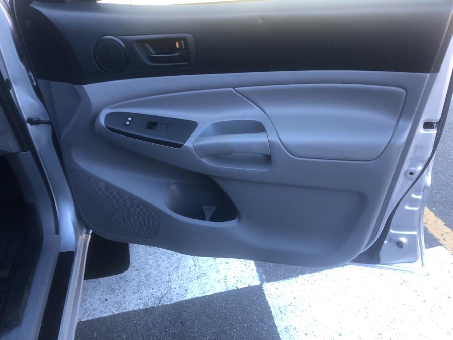 2012 Toyota Tacoma w/PLOW 4WD Access Cab V6 AT, available for sale in Waterbury, Connecticut | National Auto Brokers, Inc.. Waterbury, Connecticut 2012 Toyota Tacoma w/PLOW 4WD Access Cab V6 AT, available for sale in Waterbury, Connecticut | National Auto Brokers, Inc.. Waterbury, Connecticut