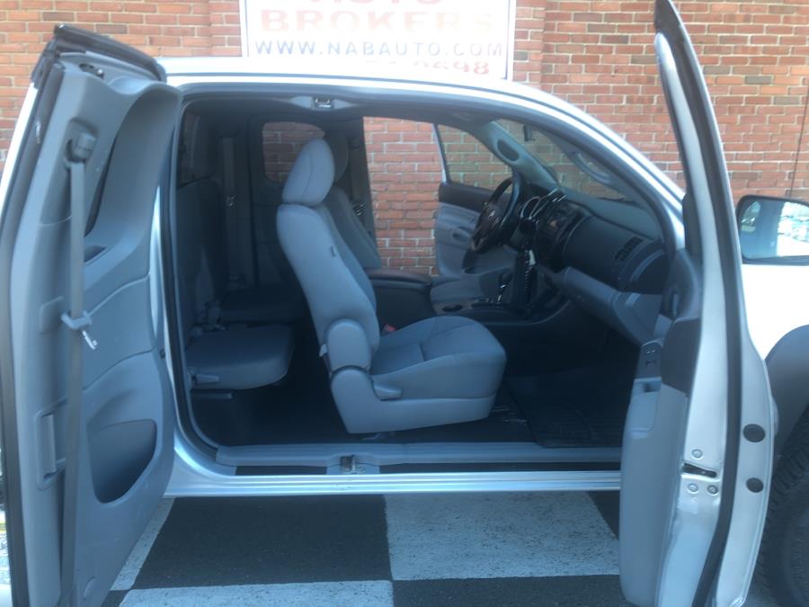 2012 Toyota Tacoma w/PLOW 4WD Access Cab V6 AT, available for sale in Waterbury, Connecticut | National Auto Brokers, Inc.. Waterbury, Connecticut 2012 Toyota Tacoma w/PLOW 4WD Access Cab V6 AT, available for sale in Waterbury, Connecticut | National Auto Brokers, Inc.. Waterbury, Connecticut