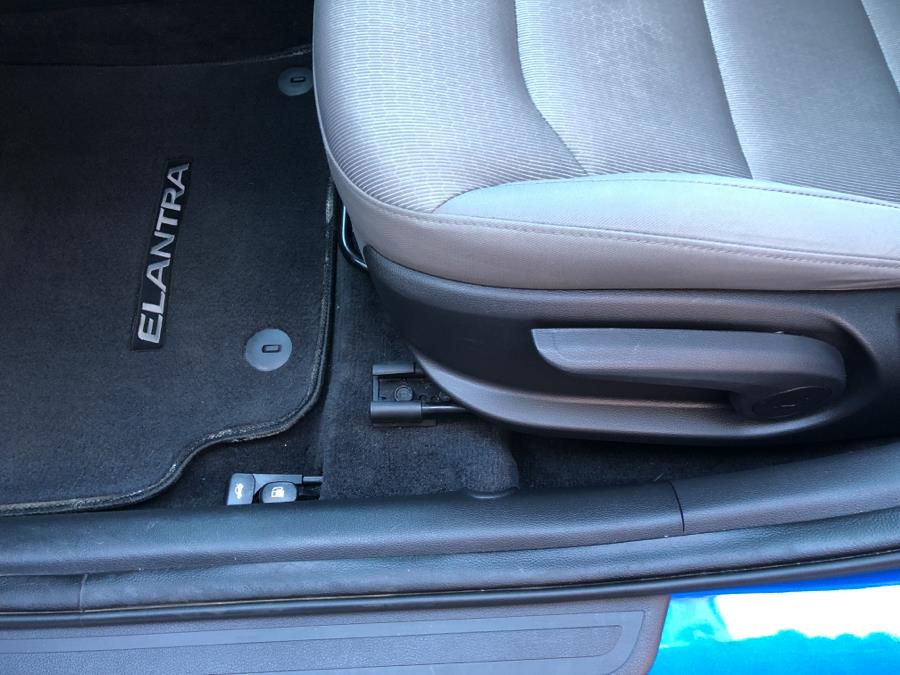 2017 Hyundai Elantra SE 2.0L Auto PZEV *Ltd, available for sale in Waterbury, Connecticut | National Auto Brokers, Inc.. Waterbury, Connecticut 2017 Hyundai Elantra SE 2.0L Auto PZEV *Ltd, available for sale in Waterbury, Connecticut | National Auto Brokers, Inc.. Waterbury, Connecticut