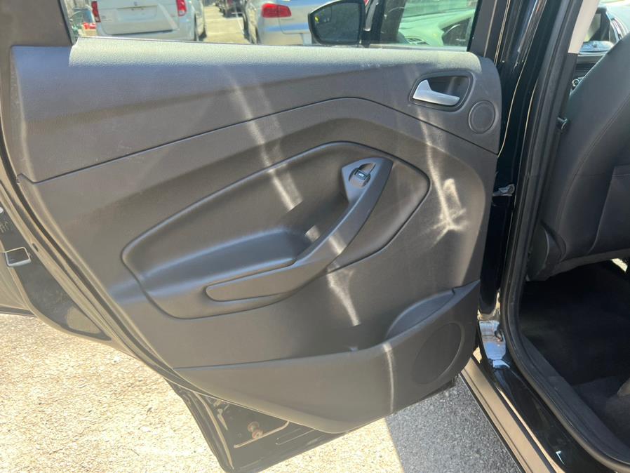 2016 Ford Escape 4WD 4dr SE, available for sale in Brooklyn, New York | Atlantic Used Car Sales. Brooklyn, New York 2016 Ford Escape 4WD 4dr SE, available for sale in Brooklyn, New York | Atlantic Used Car Sales. Brooklyn, New York