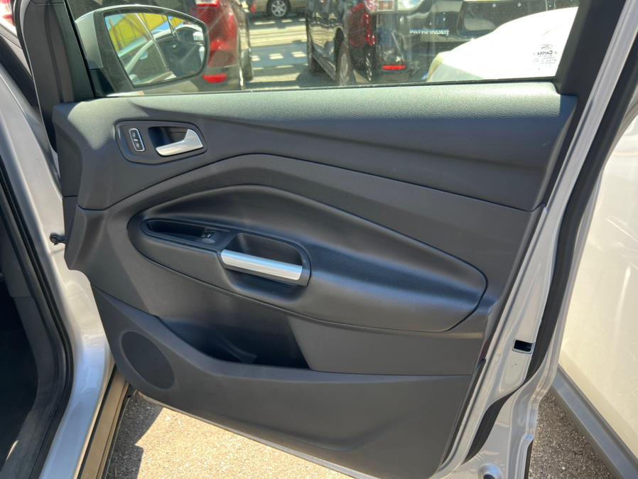 2013 Ford Escape 4WD 4dr SE, available for sale in Brooklyn, New York | Atlantic Used Car Sales. Brooklyn, New York 2013 Ford Escape 4WD 4dr SE, available for sale in Brooklyn, New York | Atlantic Used Car Sales. Brooklyn, New York