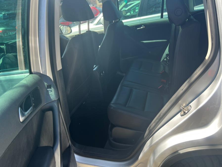 2012 Volkswagen Tiguan 2WD 4dr Auto SE, available for sale in Brooklyn, New York | Atlantic Used Car Sales. Brooklyn, New York 2012 Volkswagen Tiguan 2WD 4dr Auto SE, available for sale in Brooklyn, New York | Atlantic Used Car Sales. Brooklyn, New York