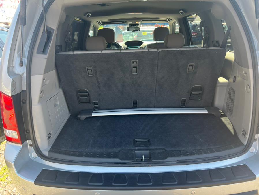 2010 Honda Pilot 4WD 4dr Touring w/Navi, available for sale in Brooklyn, New York | Atlantic Used Car Sales. Brooklyn, New York 2010 Honda Pilot 4WD 4dr Touring w/Navi, available for sale in Brooklyn, New York | Atlantic Used Car Sales. Brooklyn, New York
