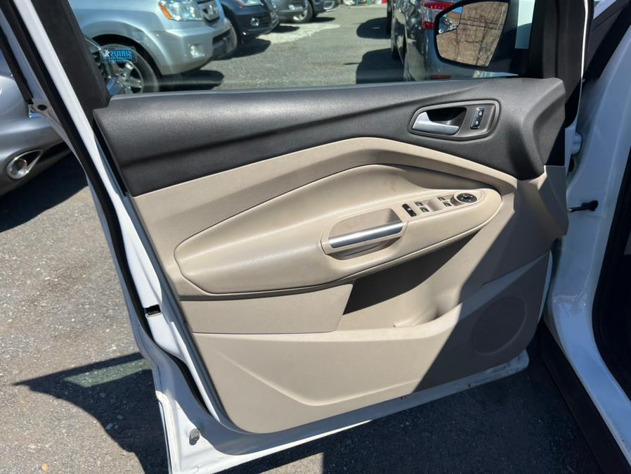 2014 Ford Escape 4WD 4dr SE, available for sale in Brooklyn, New York | Atlantic Used Car Sales. Brooklyn, New York 2014 Ford Escape 4WD 4dr SE, available for sale in Brooklyn, New York | Atlantic Used Car Sales. Brooklyn, New York