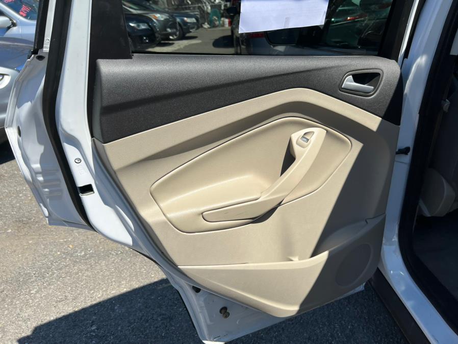 2014 Ford Escape 4WD 4dr SE, available for sale in Brooklyn, New York | Atlantic Used Car Sales. Brooklyn, New York 2014 Ford Escape 4WD 4dr SE, available for sale in Brooklyn, New York | Atlantic Used Car Sales. Brooklyn, New York
