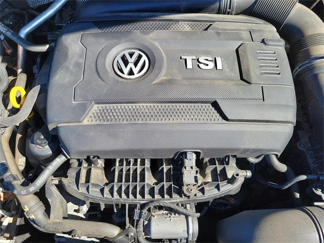 2017 Volkswagen Passat 1.8T R-Line, available for sale in Stratford, Connecticut | Wiz Leasing Inc. Stratford, Connecticut 2017 Volkswagen Passat 1.8T R-Line, available for sale in Stratford, Connecticut | Wiz Leasing Inc. Stratford, Connecticut