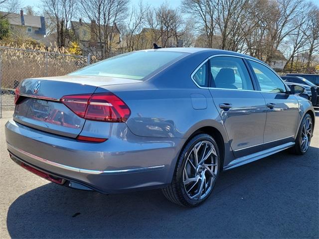 2017 Volkswagen Passat 1.8T R-Line, available for sale in Stratford, Connecticut | Wiz Leasing Inc. Stratford, Connecticut 2017 Volkswagen Passat 1.8T R-Line, available for sale in Stratford, Connecticut | Wiz Leasing Inc. Stratford, Connecticut