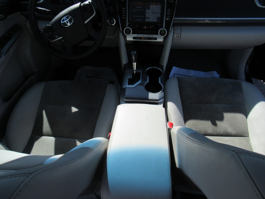 2014 Toyota Camry Hybrid XLE, available for sale in Worcester, Massachusetts | Hilario's Auto Sales Inc.. Worcester, Massachusetts 2014 Toyota Camry Hybrid XLE, available for sale in Worcester, Massachusetts | Hilario's Auto Sales Inc.. Worcester, Massachusetts