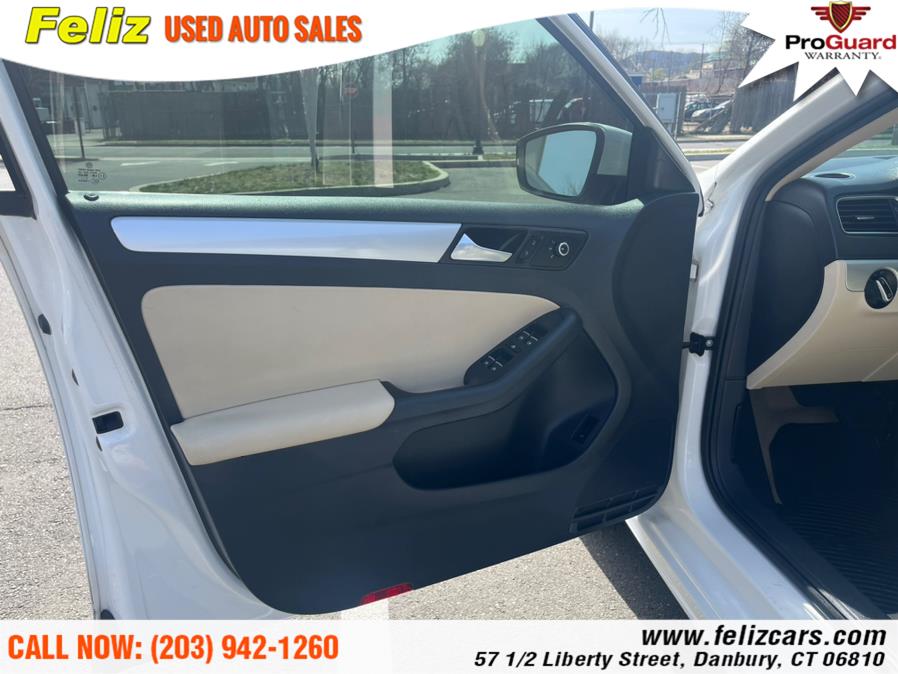 2014 Volkswagen Jetta Sedan 4dr Auto SE PZEV, available for sale in Danbury, Connecticut | Feliz Used Auto Sales. Danbury, Connecticut 2014 Volkswagen Jetta Sedan 4dr Auto SE PZEV, available for sale in Danbury, Connecticut | Feliz Used Auto Sales. Danbury, Connecticut