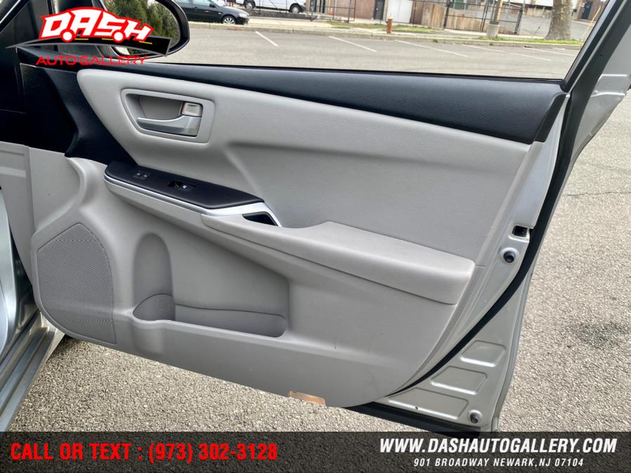 2015 Toyota Camry 4dr Sdn I4 Auto SE (Natl), available for sale in Newark, New Jersey | Dash Auto Gallery Inc.. Newark, New Jersey 2015 Toyota Camry 4dr Sdn I4 Auto SE (Natl), available for sale in Newark, New Jersey | Dash Auto Gallery Inc.. Newark, New Jersey