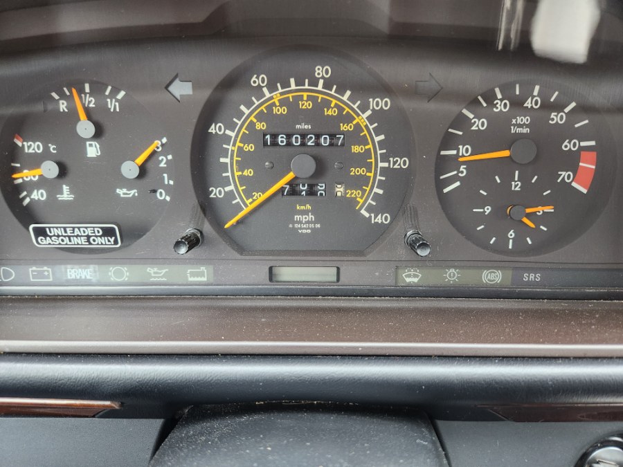 1995 Mercedes-Benz E-Class 4dr Sedan 200E 2.0, available for sale in Bristol, Connecticut | Dealmax Motors LLC. Bristol, Connecticut 1995 Mercedes-Benz E-Class 4dr Sedan 200E 2.0, available for sale in Bristol, Connecticut | Dealmax Motors LLC. Bristol, Connecticut