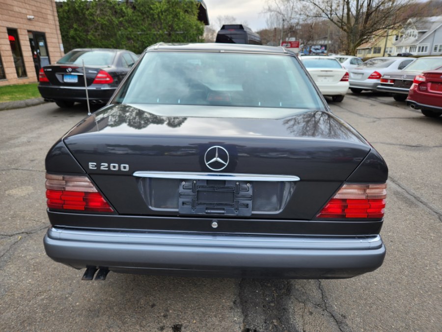 1995 Mercedes-Benz E-Class 4dr Sedan 200E 2.0, available for sale in Bristol, Connecticut | Dealmax Motors LLC. Bristol, Connecticut 1995 Mercedes-Benz E-Class 4dr Sedan 200E 2.0, available for sale in Bristol, Connecticut | Dealmax Motors LLC. Bristol, Connecticut