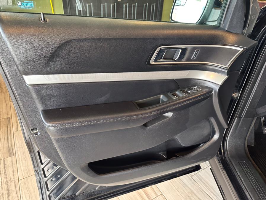 2016 Ford Explorer 4WD 4dr XLT, available for sale in West Hartford, Connecticut | AutoMax. West Hartford, Connecticut 2016 Ford Explorer 4WD 4dr XLT, available for sale in West Hartford, Connecticut | AutoMax. West Hartford, Connecticut