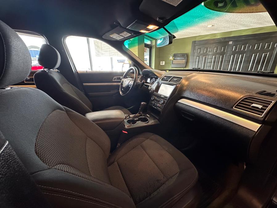 2016 Ford Explorer 4WD 4dr XLT, available for sale in West Hartford, Connecticut | AutoMax. West Hartford, Connecticut 2016 Ford Explorer 4WD 4dr XLT, available for sale in West Hartford, Connecticut | AutoMax. West Hartford, Connecticut
