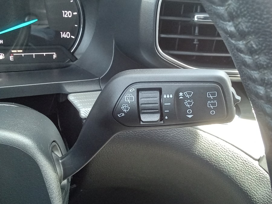 2020 Ford Explorer XLT 4WD, available for sale in Irvington, New Jersey | NJ Used Cars Center. Irvington, New Jersey 2020 Ford Explorer XLT 4WD, available for sale in Irvington, New Jersey | NJ Used Cars Center. Irvington, New Jersey