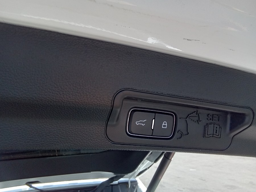 2020 Ford Explorer XLT 4WD, available for sale in Irvington, New Jersey | NJ Used Cars Center. Irvington, New Jersey 2020 Ford Explorer XLT 4WD, available for sale in Irvington, New Jersey | NJ Used Cars Center. Irvington, New Jersey