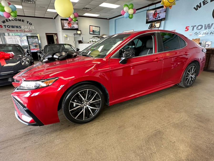 2021 Toyota Camry SE Auto (Natl), available for sale in Inwood, New York | 5 Towns Drive. Inwood, New York 2021 Toyota Camry SE Auto (Natl), available for sale in Inwood, New York | 5 Towns Drive. Inwood, New York