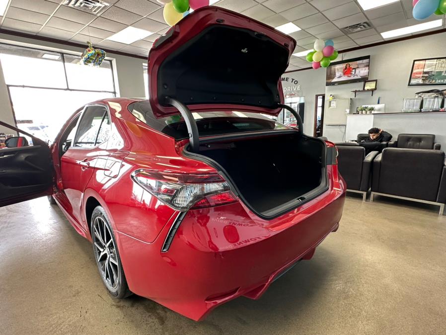 2021 Toyota Camry SE Auto (Natl), available for sale in Inwood, New York | 5 Towns Drive. Inwood, New York 2021 Toyota Camry SE Auto (Natl), available for sale in Inwood, New York | 5 Towns Drive. Inwood, New York